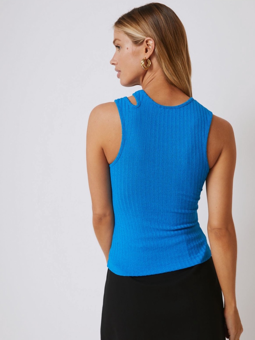 Maeve Ribbed Cutout Tank - Picture 2 of 4